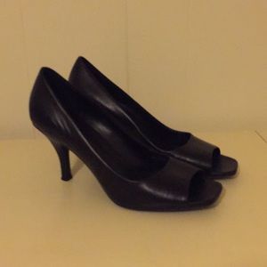 Tahari Black open toe heels size 8. Hardly Worn!